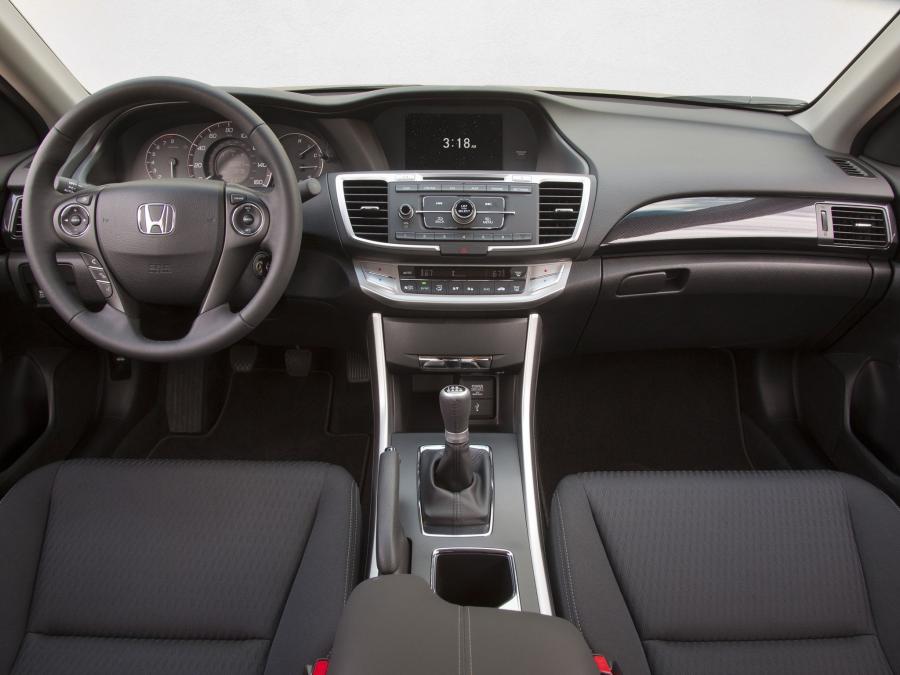  Honda Accord Sport Sedan 2013 года  (фото 107 из 147)